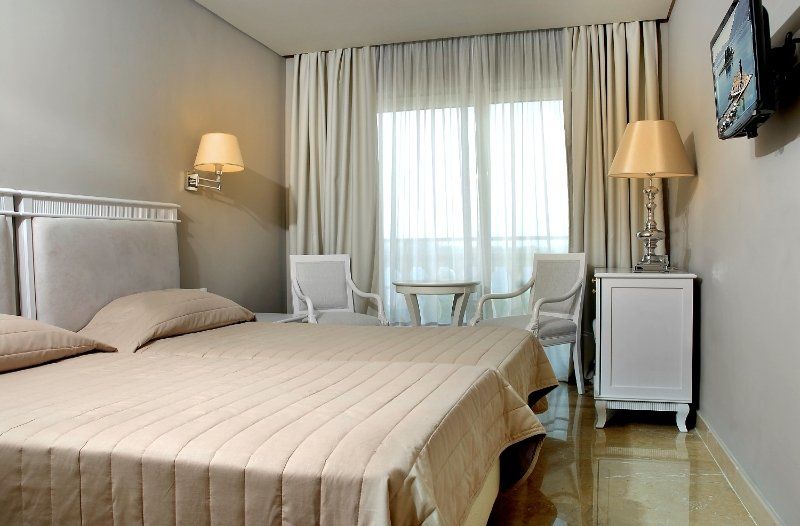 Mayor Mon Repos Palace - Adults Only Corfu  Esterno foto